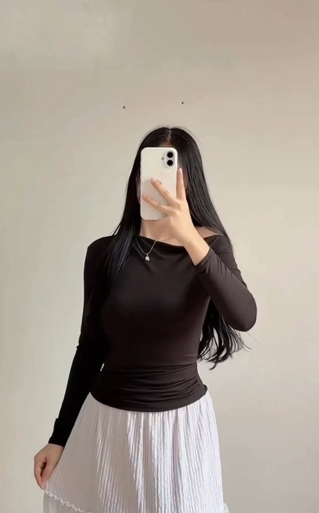 Vera Offshoulder Longsleeve Top Double Lining Front