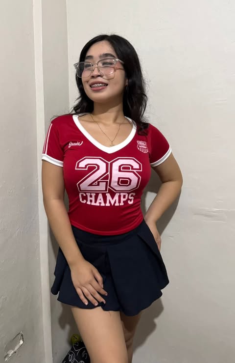 Naya 26 Champs Vneck Top