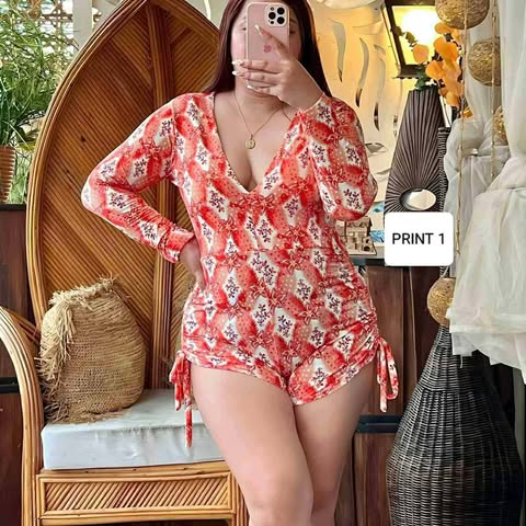 Plus Size Lala Padded Rashguard