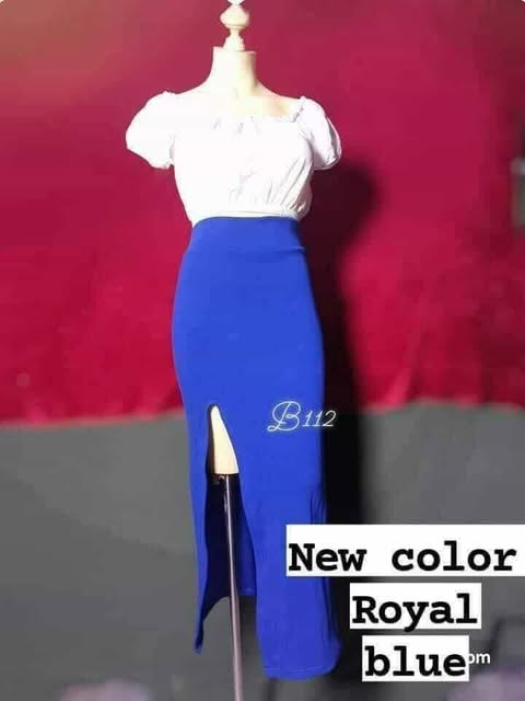 Leea Slit Maxi Skirt