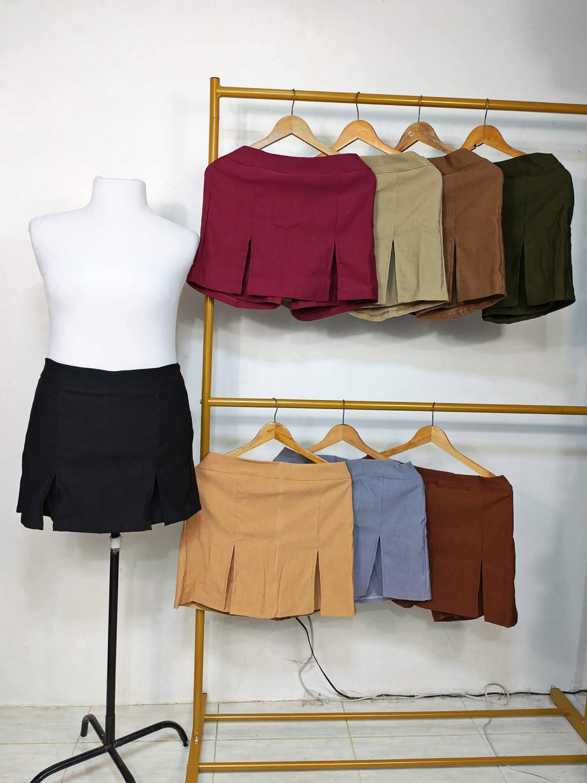 Plus Size Demi Two Slit Woven Skort