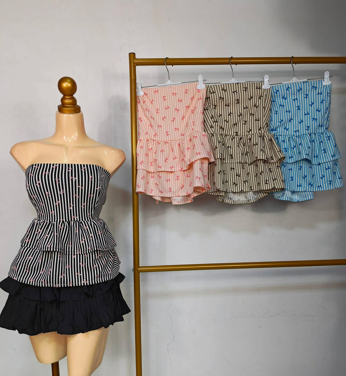 Gelai Tube  Ribbon Back Peplum Top